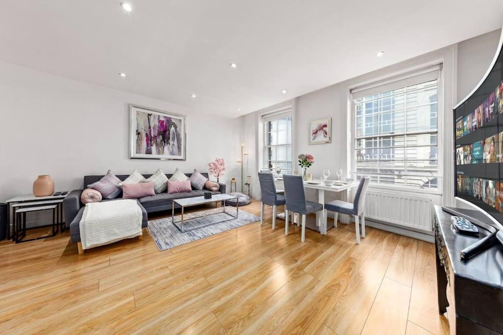 3 Bedroom Apartment In Haymarket Central London Sleep 10 Hy2 Londres Exterior foto