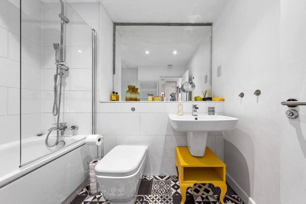 3 Bedroom Apartment In Haymarket Central London Sleep 10 Hy2 Londres Exterior foto