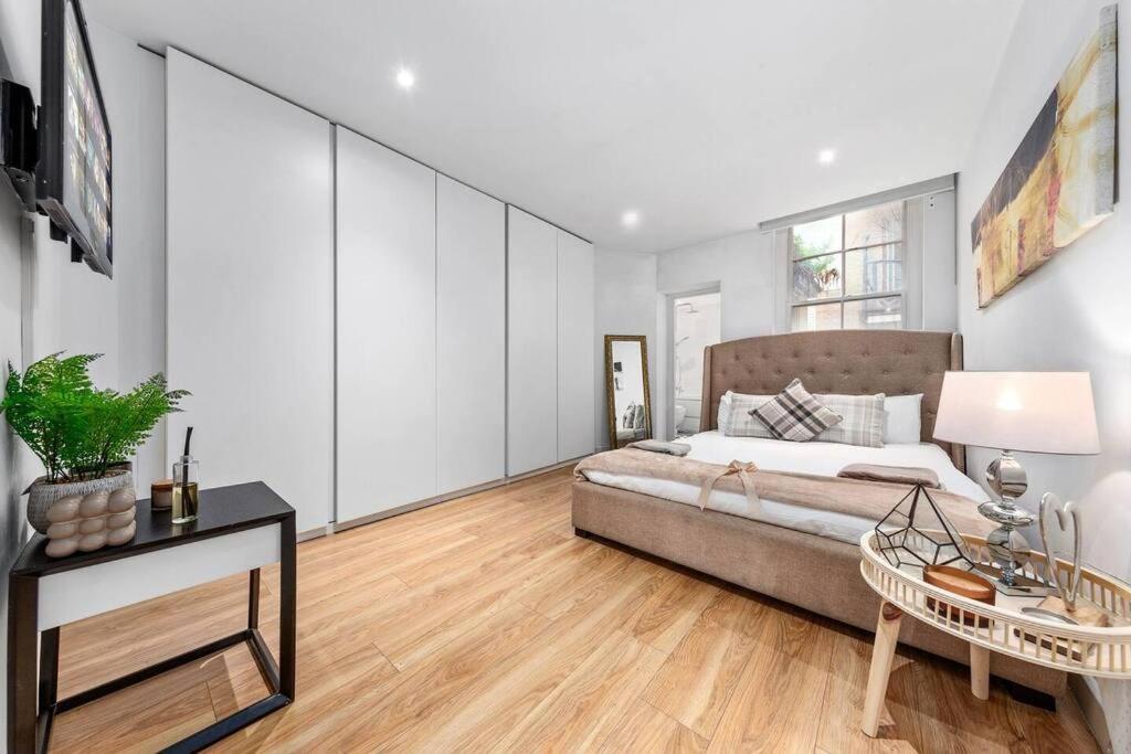 3 Bedroom Apartment In Haymarket Central London Sleep 10 Hy2 Londres Exterior foto