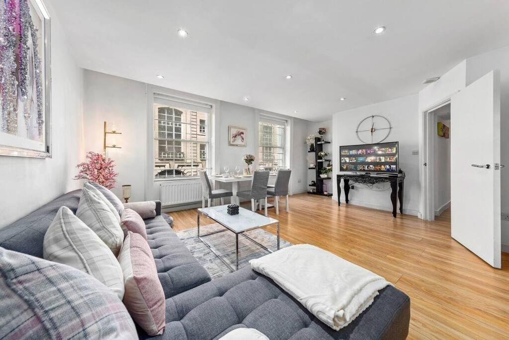 3 Bedroom Apartment In Haymarket Central London Sleep 10 Hy2 Londres Exterior foto